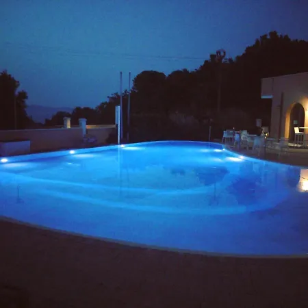 6 A La Pergola * Cavo