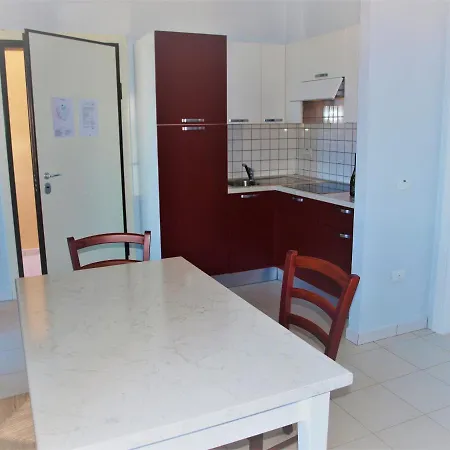Apartment 6 A La Pergola *